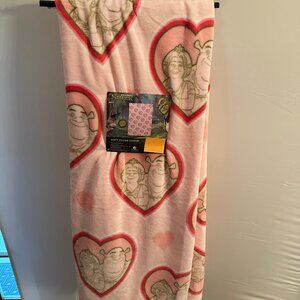 Shrek Fiona Valentine's Day Soft Plush Throw Blanket Pink Heart 50 x 70" NWT